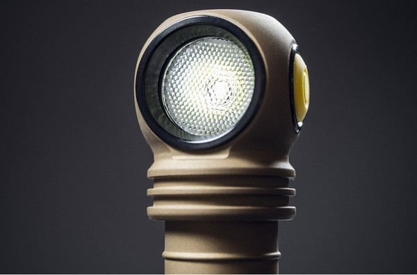 Изображение товара Фонарь Armytek Wizard C2 Pro Magnet USB / F08701CS