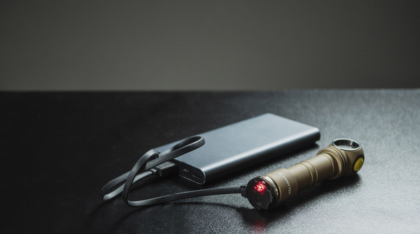 Изображение товара Фонарь Armytek Wizard C2 Pro Magnet USB / F08701CS