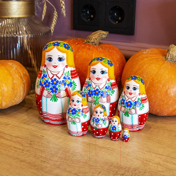 Изображение товара Матрешка сувенирная Брестская Фабрика Сувениров Национальная матрешка с васильками / 7010