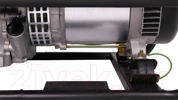 Изображение товара Бензиновый генератор Champion GG6500-3