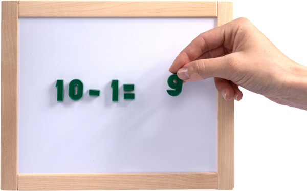 Изображение товара Развивающий игровой набор Десятое королевство Набор букв русского алфавита, цифр и знаков / 02022