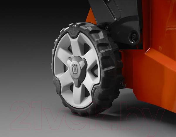 Изображение товара Газонокосилка бензиновая Husqvarna LC 247 (970 54 11-01)