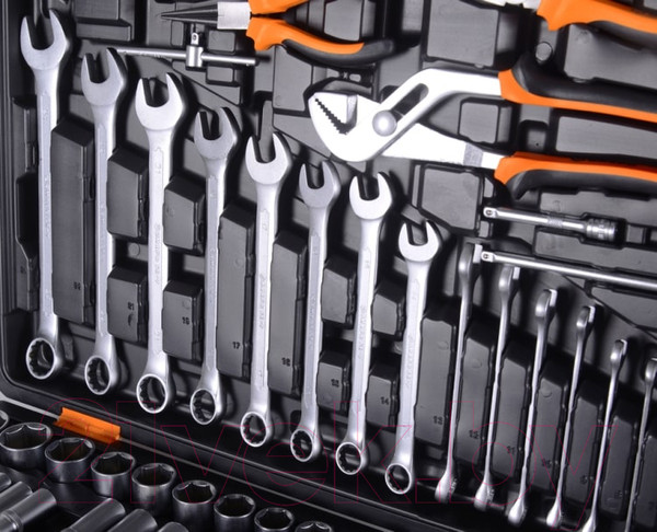 Изображение товара Универсальный набор инструментов Вихрь 73/6/7/9