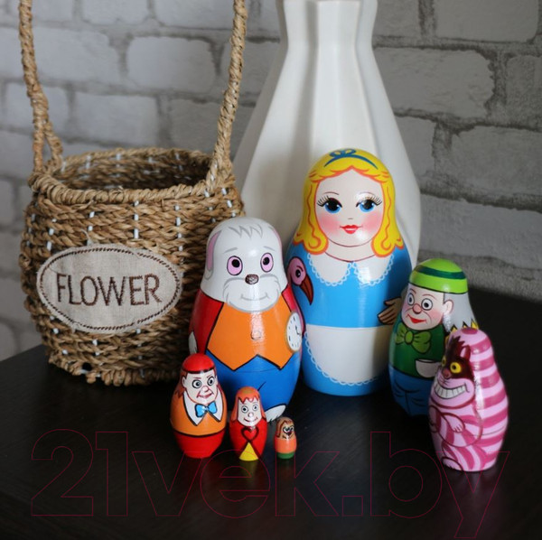 Изображение товара Матрешка сувенирная Брестская Фабрика Сувениров Алиса в Стране Чудес / 7133