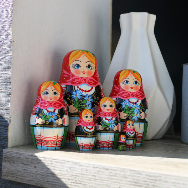 Изображение товара Матрешка сувенирная Брестская Фабрика Сувениров Белорусская матрешка с синими васильками / 7035