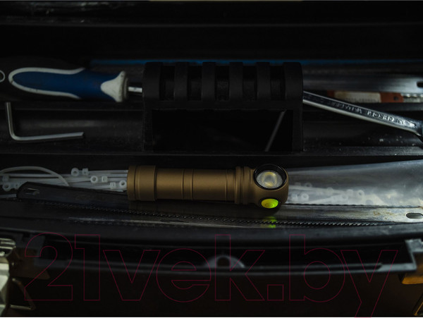 Изображение товара Фонарь Armytek Wizard C2 Pro Max Magnet USB Sand / F06701CS (песочный/белый)