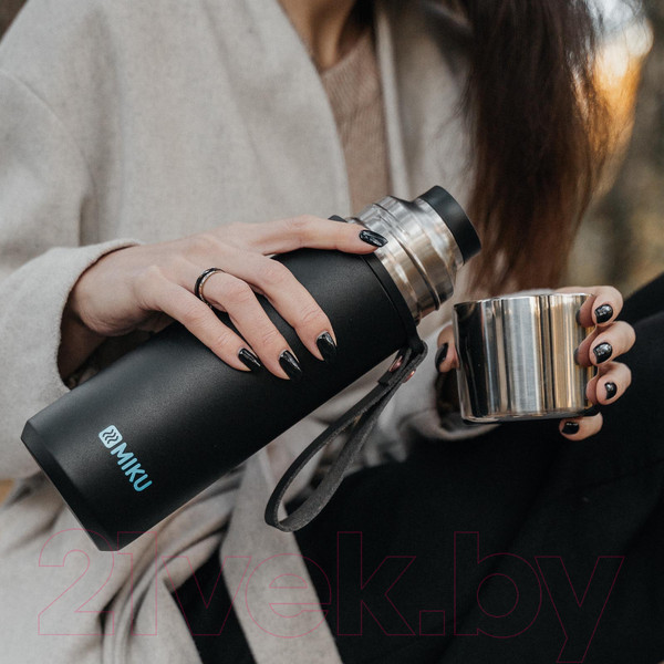 Изображение товара Термос для напитков Miku TH-CLS-1000B (1000мл, черный)
