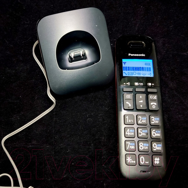 Изображение товара Беспроводной телефон Panasonic KX-TGB610RUR (красный)
