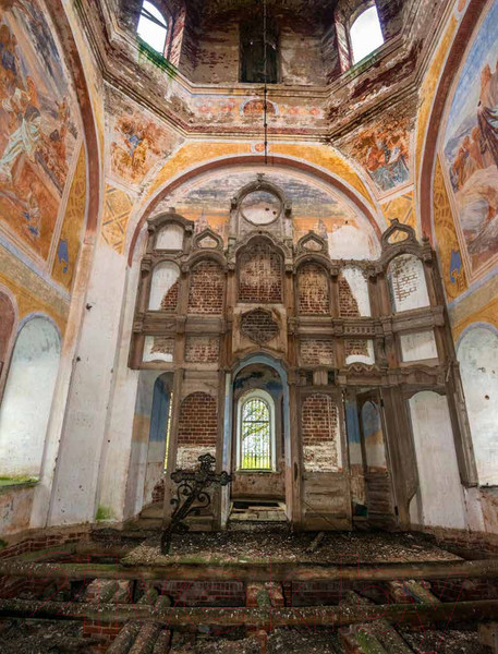 Изображение товара Книга АСТ Фрески заброшенных церквей (Короб А.)
