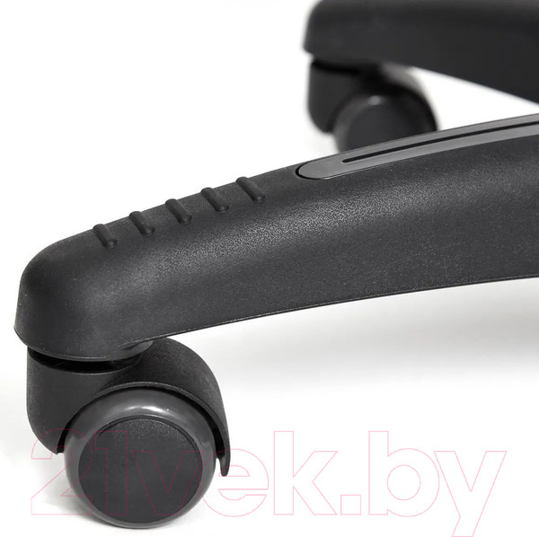 Изображение товара Кресло офисное Tetchair Bergamo кожзам (бежевый 36-34)