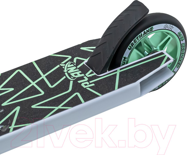 Изображение товара Самокат трюковый Plank Whip P21-WHIP-110BKW (черно-белый)