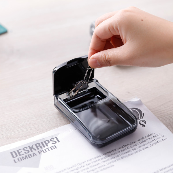 Изображение товара Подставка настольная Deli Е988 (в ассортименте)