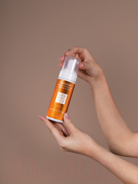Изображение товара Мусс-автозагар Beautific Tan Kissed Тонирующий Dark (150мл)
