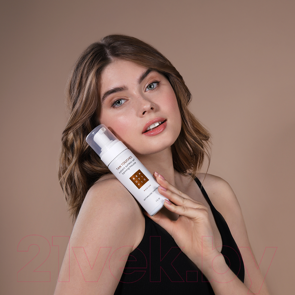 Изображение товара Мусс-автозагар Beautific Tan Touched Тонирующий Medium (150мл)