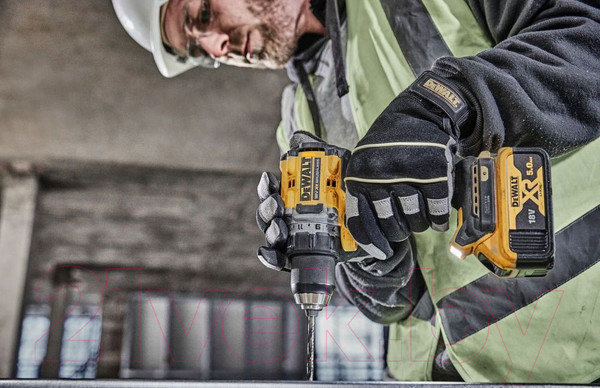 Изображение товара Профессиональная дрель-шуруповерт DeWalt DCD800P2