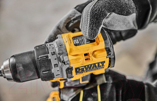Изображение товара Профессиональная дрель-шуруповерт DeWalt DCD800P2