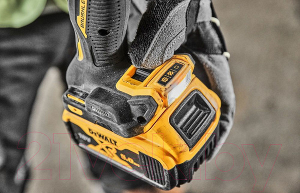 Изображение товара Профессиональная дрель-шуруповерт DeWalt DCD800P2