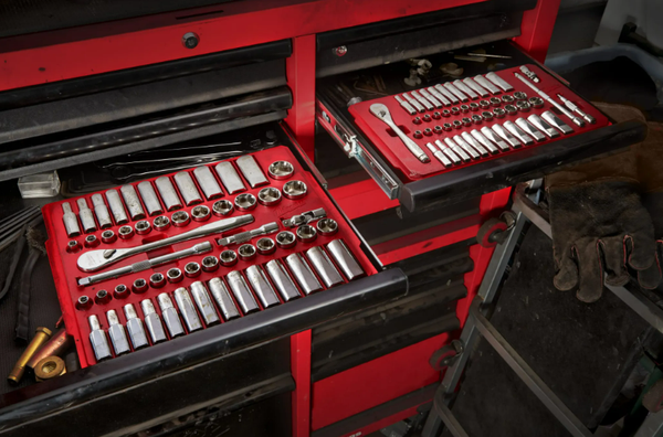 Изображение товара Набор головок слесарных Milwaukee 4932464944 (50 предметов)
