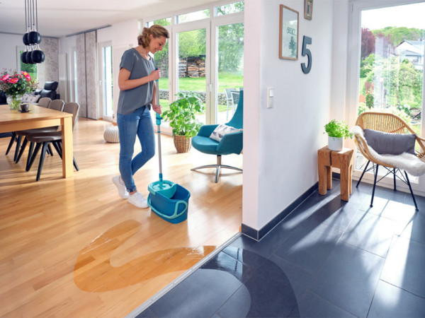 Изображение товара Набор для уборки Leifheit Twist Disc Mop Ergo / 521019