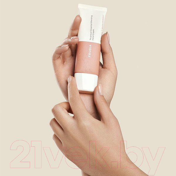 Изображение товара Крем для рук Frudia Essential Blending Hand cream с мандарином и розмарином (50г)