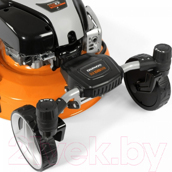 Изображение товара Газонокосилка бензиновая Daewoo Power DLM 5500SVRB