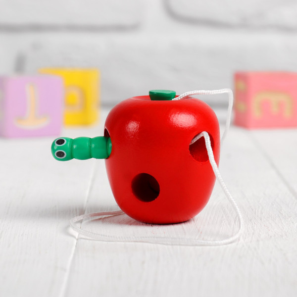 Изображение товара Развивающий игровой набор Лесная мастерская Шнуровка Яблочко с червячком / 281136