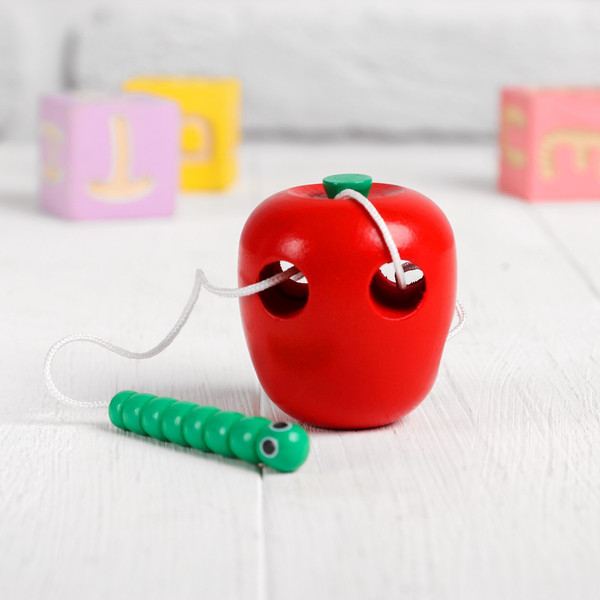 Изображение товара Развивающий игровой набор Лесная мастерская Шнуровка Яблочко с червячком / 281136