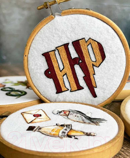 Изображение товара Книга Эксмо Школа вышивки для поттероманов (Панина С.М., Громова К.А.)