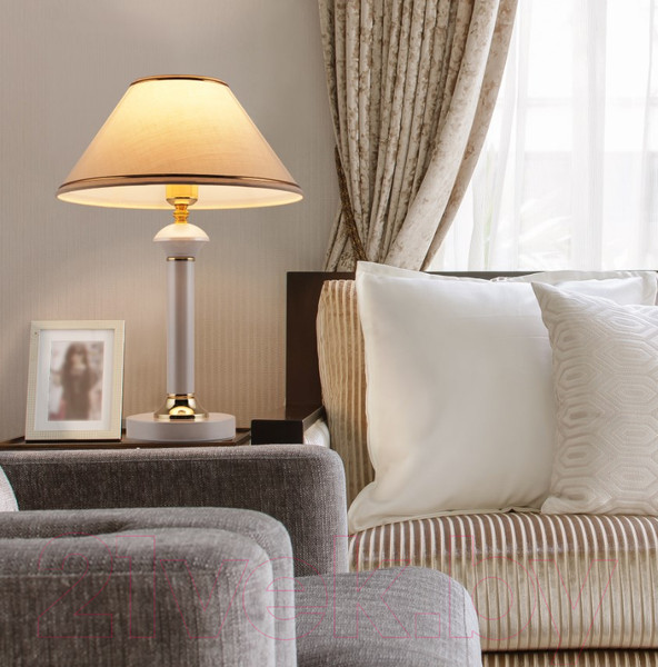 Изображение товара Прикроватная лампа Евросвет Lorenzo 60019/1 (глянцевый белый)