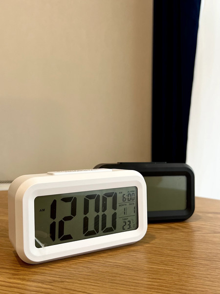 Изображение товара Настольные часы HomeStar HS-0110 / 104307 (белый)