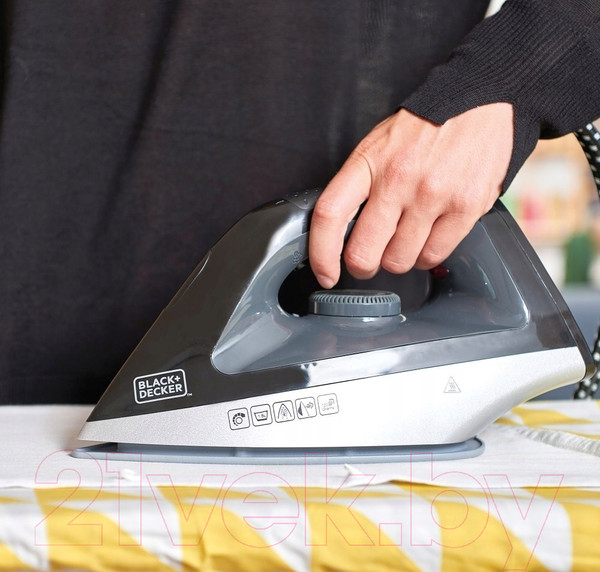 Изображение товара Утюг с парогенератором Black & Decker BXSS2200E