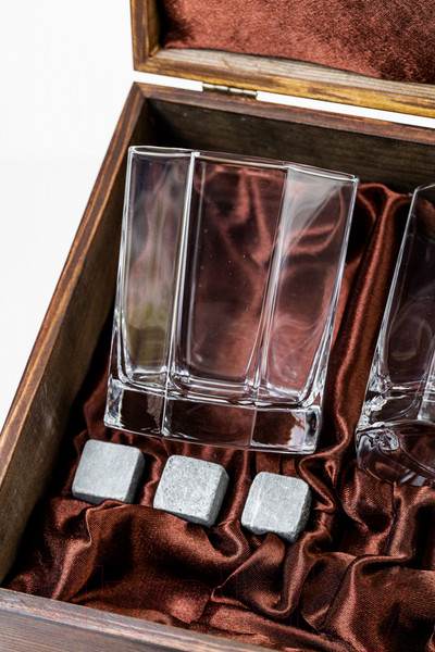 Изображение товара Набор для виски AMIRO ABW-103W В деревянной шкатулке (2 стакана, 6 камней)