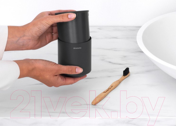 Изображение товара Стакан для зубной щетки и пасты Brabantia MindSet 303241 (минерально-серый)