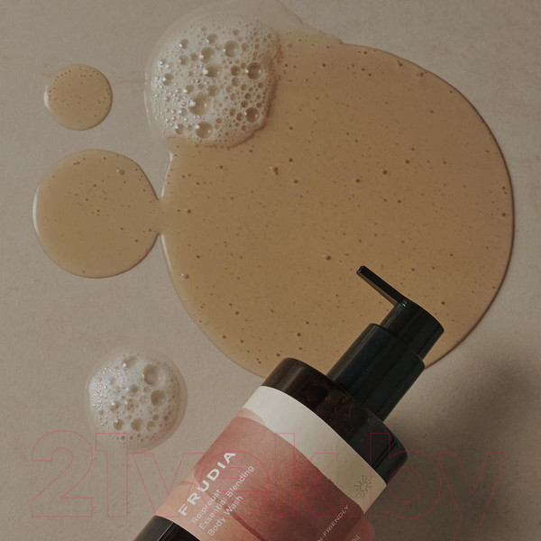 Изображение товара Гель для душа Frudia Proust Essential Blending Body Wash С маслом мандарина/розмарина (300мл)