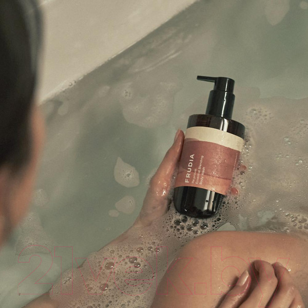 Изображение товара Гель для душа Frudia Proust Essential Blending Body Wash С маслом мандарина/розмарина (300мл)