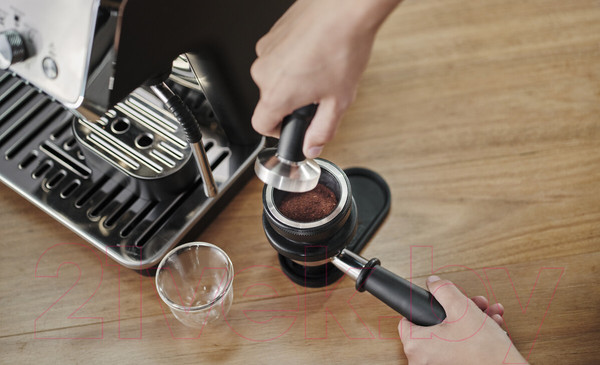 Изображение товара Кофеварка эспрессо DeLonghi La Specialista Arte Manual EC9155.MB