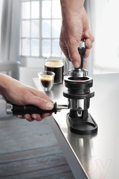 Изображение товара Кофеварка эспрессо DeLonghi La Specialista Arte Manual EC9155.MB
