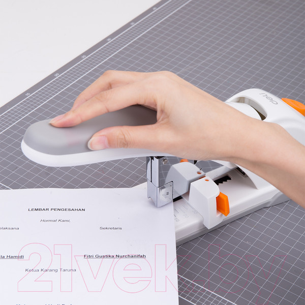 Изображение товара Степлер Deli Pro / 0487 (серый/белый)