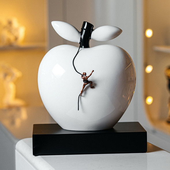 Изображение товара Статуэтка Goebel Studio На пути к успеху / 30-800-29-1