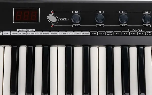 Изображение товара MIDI-контроллер LAudio KS61A