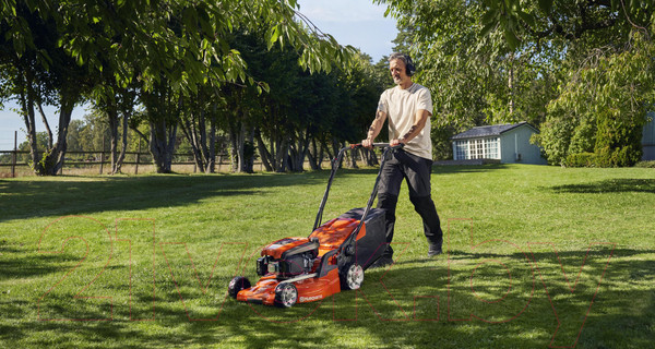 Изображение товара Газонокосилка бензиновая Husqvarna LC 347V (970 54 13-01)