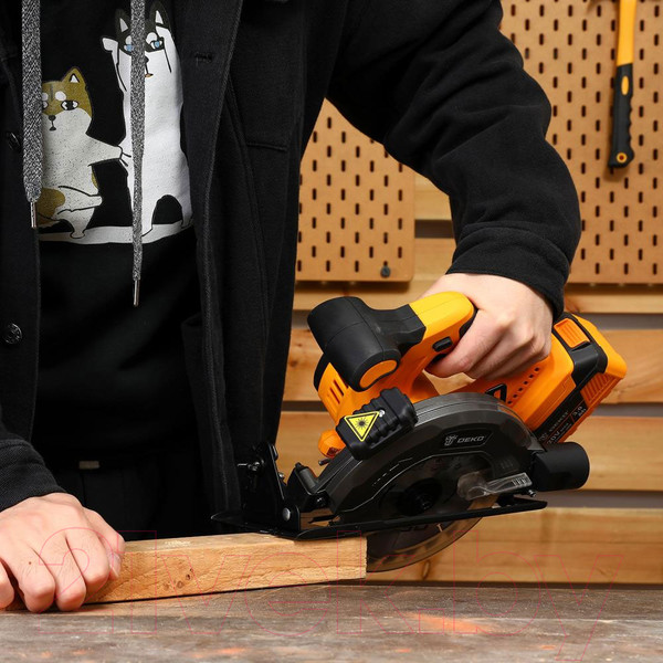 Изображение товара Дисковая пила Deko DKCS20 / 063-4024