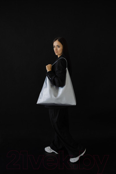 Изображение товара Сумка MT.Style Треугольный (серебряный)