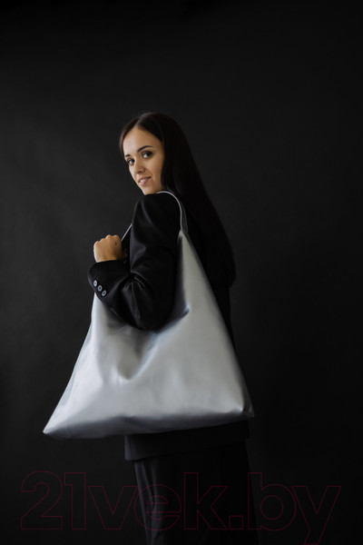 Изображение товара Сумка MT.Style Треугольный (серебряный)