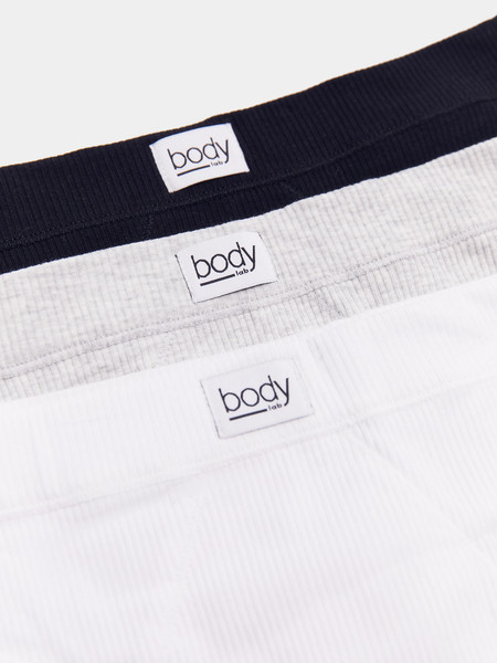 Изображение товара Комплект женских трусов Mark Formelle 412492-3 (р.106, белый/декор)