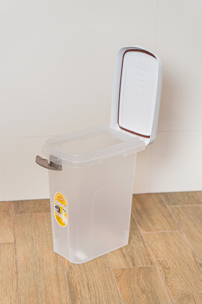 Изображение товара Емкость для хранения корма Stefanplast 98400 (прозрачный/белый)