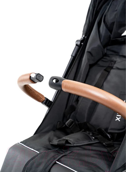 Изображение товара Детская прогулочная коляска Tomix Luna Lux / HP-718LUX (черный)