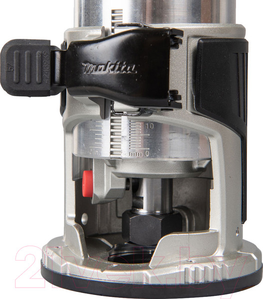 Изображение товара Профессиональный фрезер Makita RT001GZ19
