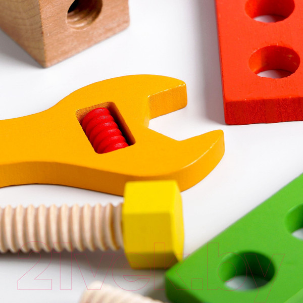 Изображение товара Набор инструментов игрушечный Sima-Land Набор плотника + конструктор в чемоданчике / 4725915