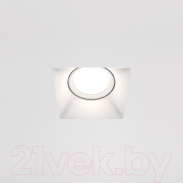 Изображение товара Точечный светильник Maytoni Dot DL042-01-SQ-W